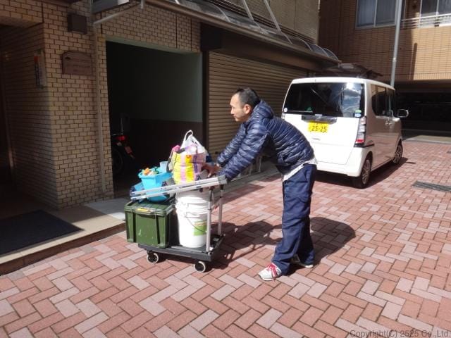 ご予約の時間にお伺い、作業開始