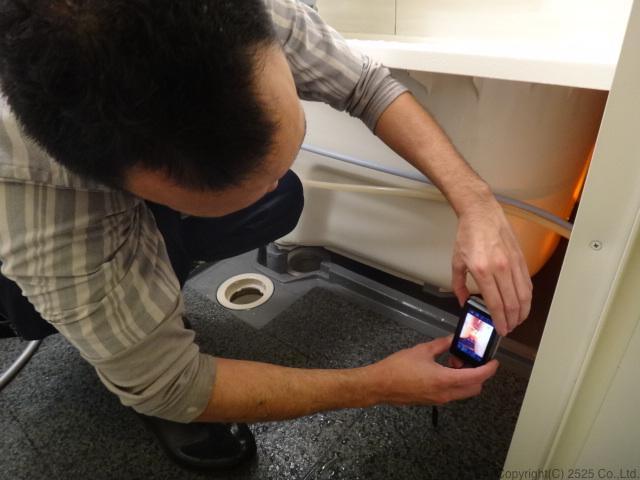 お風呂バスタブ下部エプロン内高圧洗浄コバエ,チョウバエ駆除方法手順,洗浄後