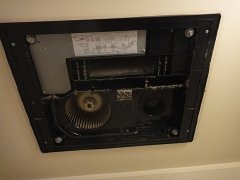 浴室乾燥機能付き換気扇洗浄の手順,内部