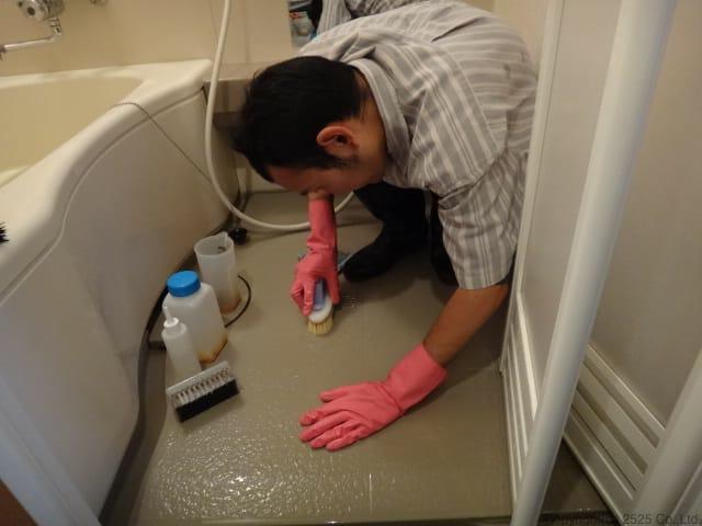 お風呂クリーニング、床の汚れ