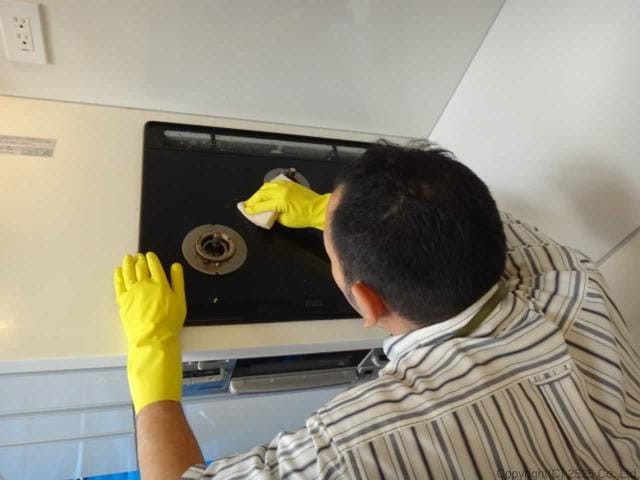 キッチン天板細かいところも丁寧に