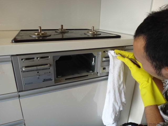 キッチンクリーニング操作板の手入れ