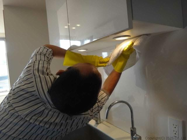 キッチンクリーニング照明周りの掃除
