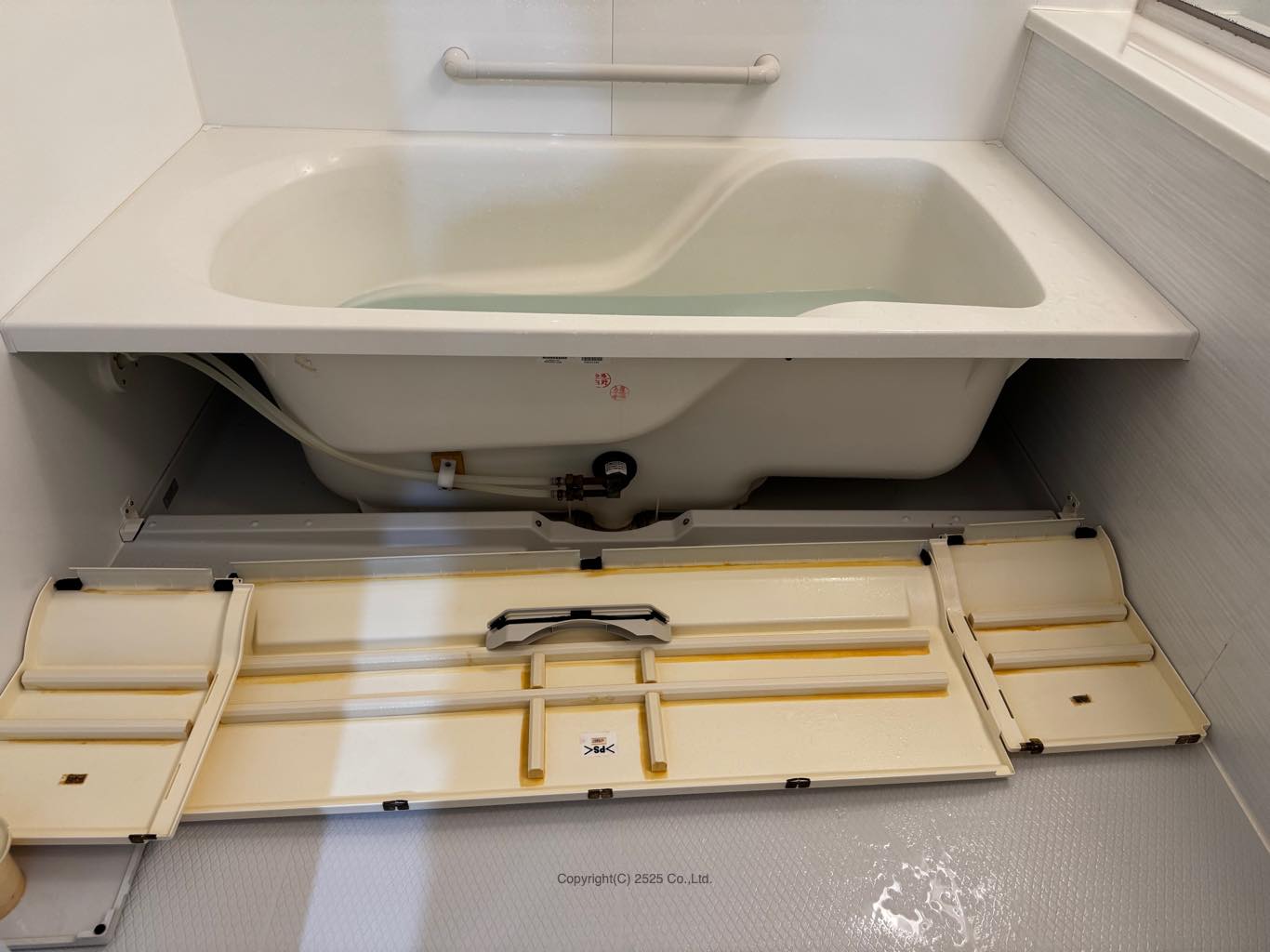 エプロン内部の高圧洗浄