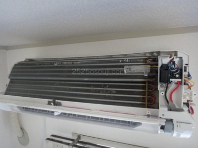 AY-B28EXアルミフィンがむき出しになりました